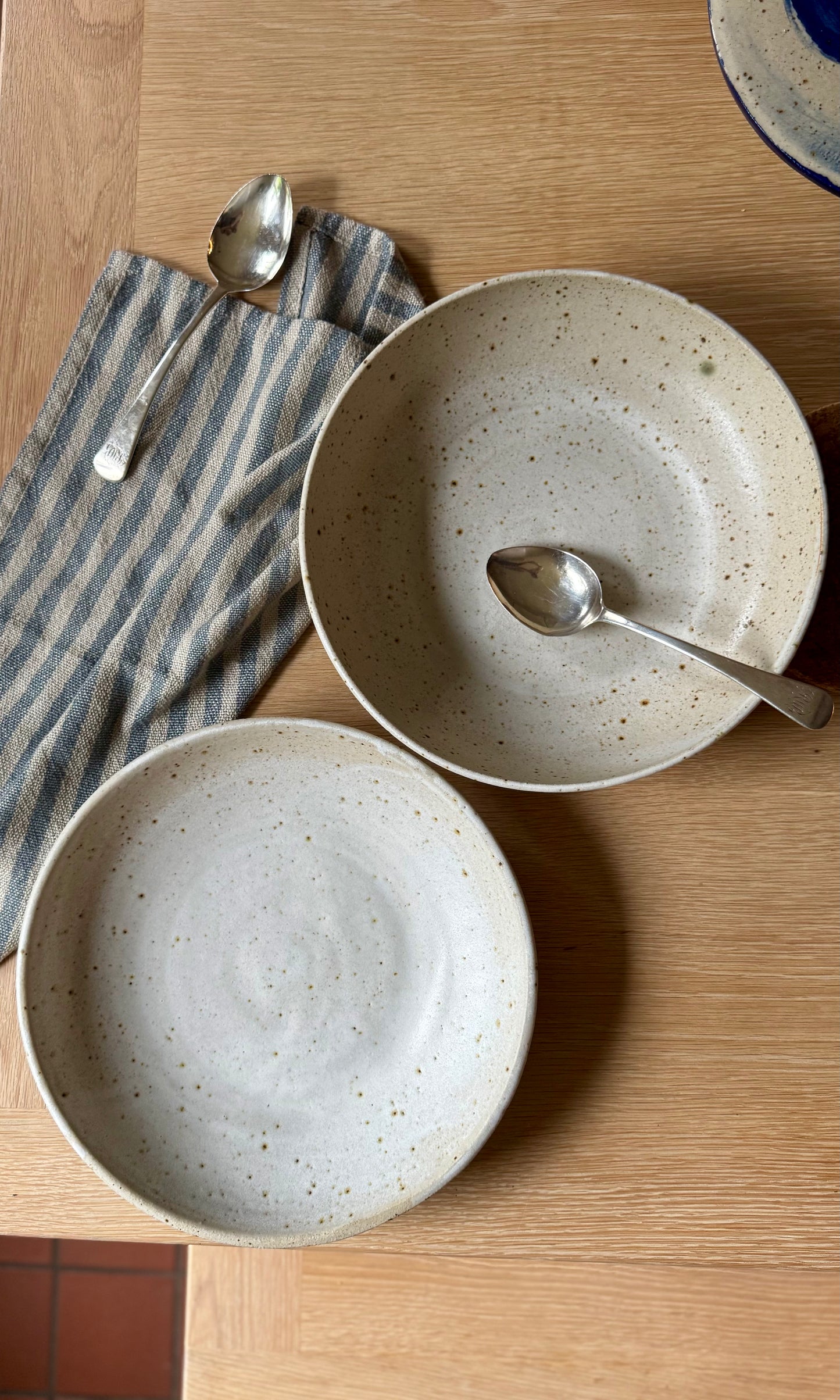 Feasting Bowl Oatmeal on Speckle Clay | I I