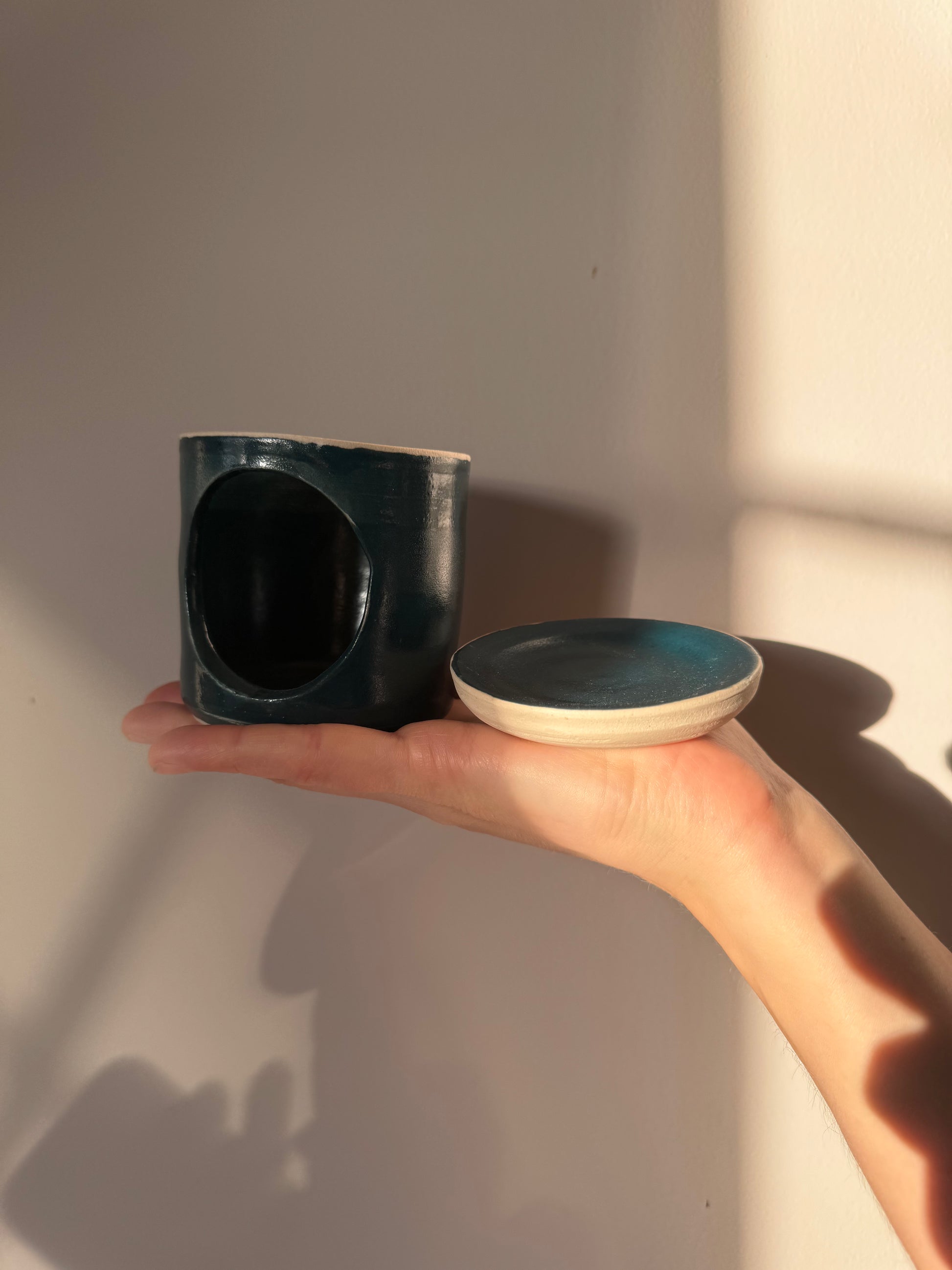 Handmade ceramic oil diffuser by Herridge Pottery. 