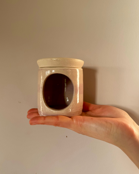 Handmade ceramic oil diffuser by Herridge Pottery. 