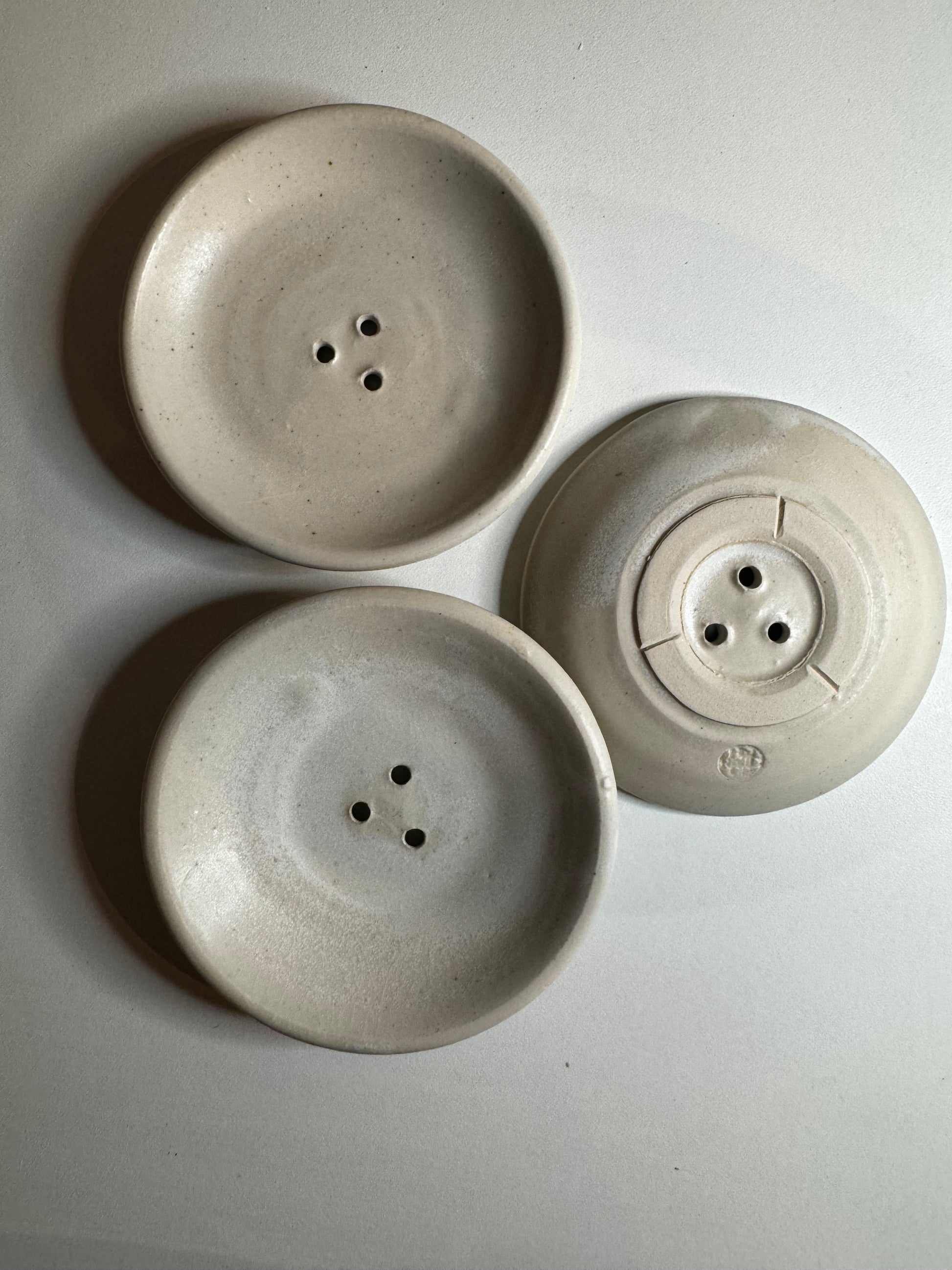 Handmade ceramic soap dish by Herridge Pottery in Oatmeal.