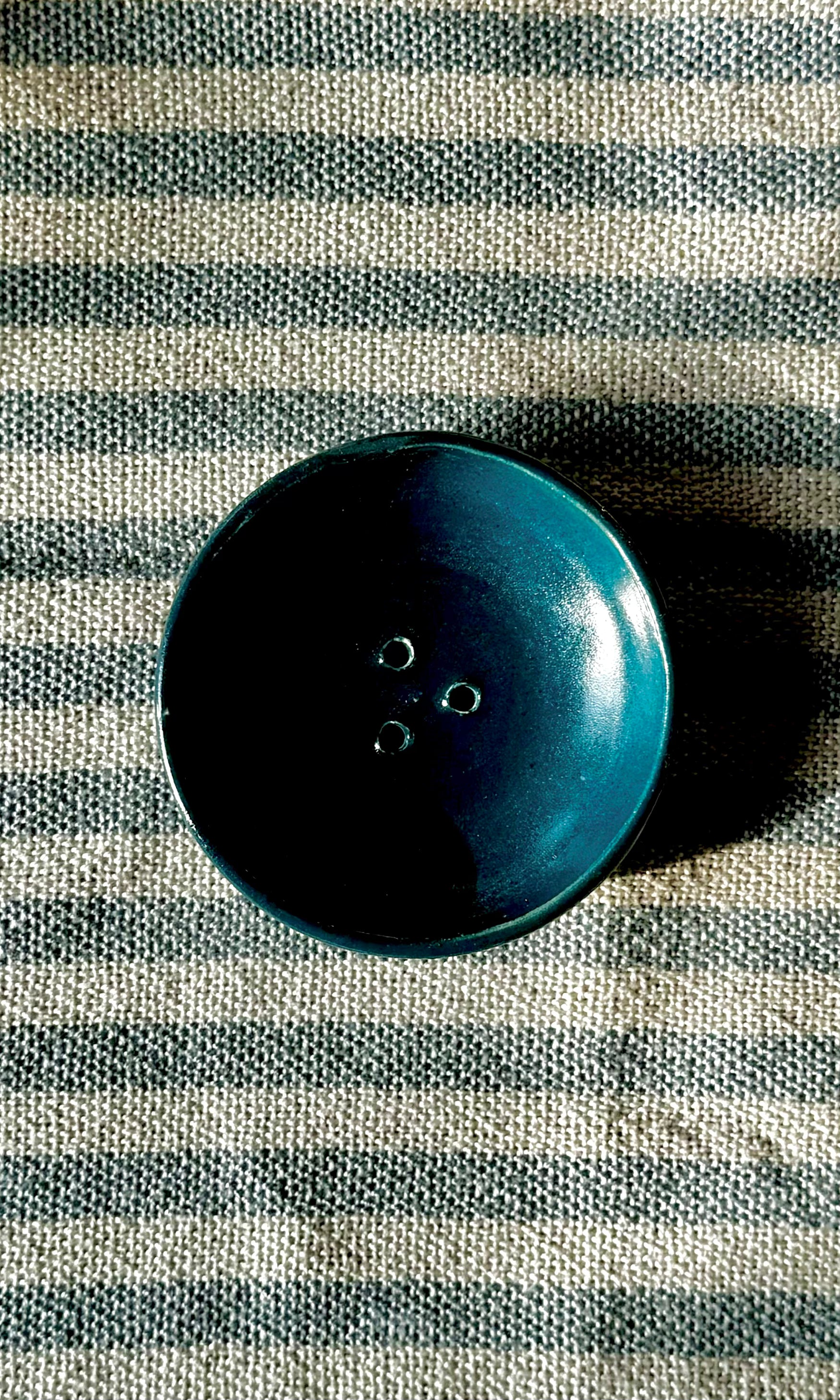 Handmade ceramic soap dish from Herridge Pottery - Bali Blue