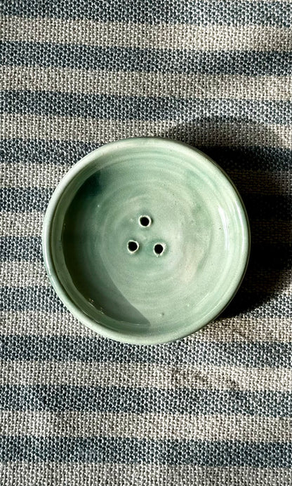 Handmade ceramic soap dish from Herridge Pottery - Pale Green