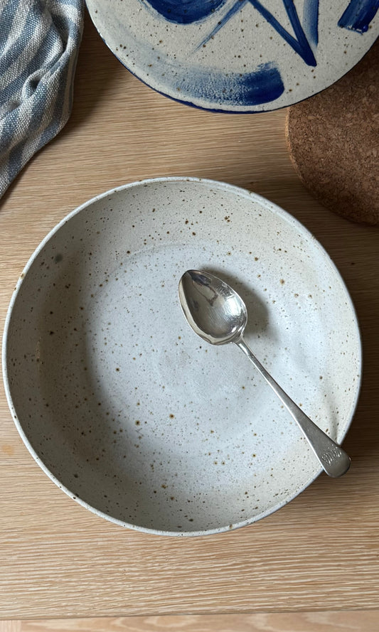 Feasting Bowl Oatmeal on Speckle Clay | I I